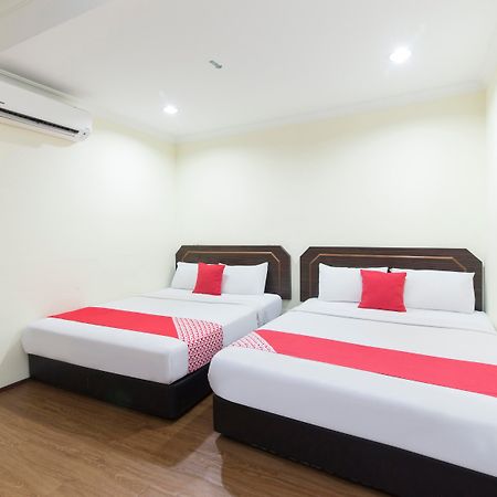 Oyo 327 Buddys Hotel كوالالمبور المظهر الخارجي الصورة