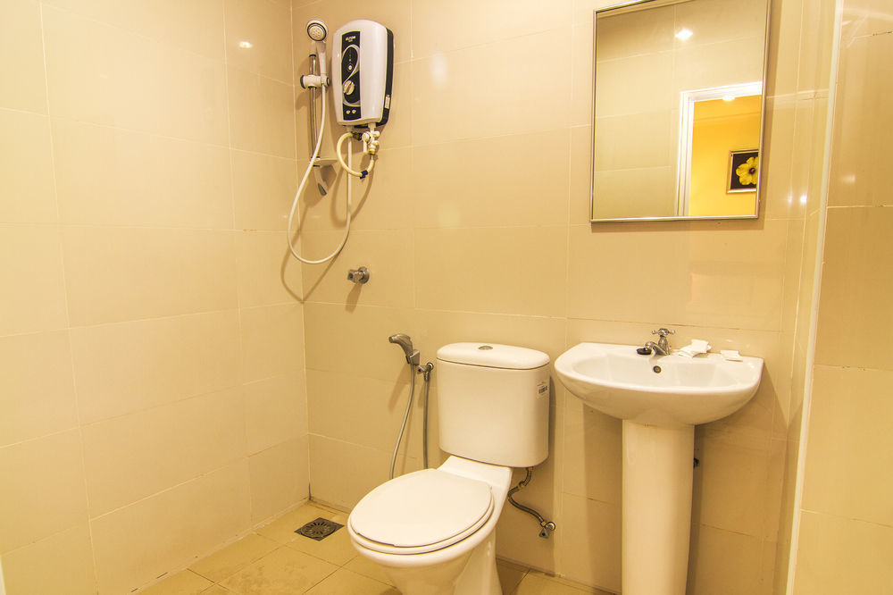 Oyo 327 Buddys Hotel كوالالمبور المظهر الخارجي الصورة