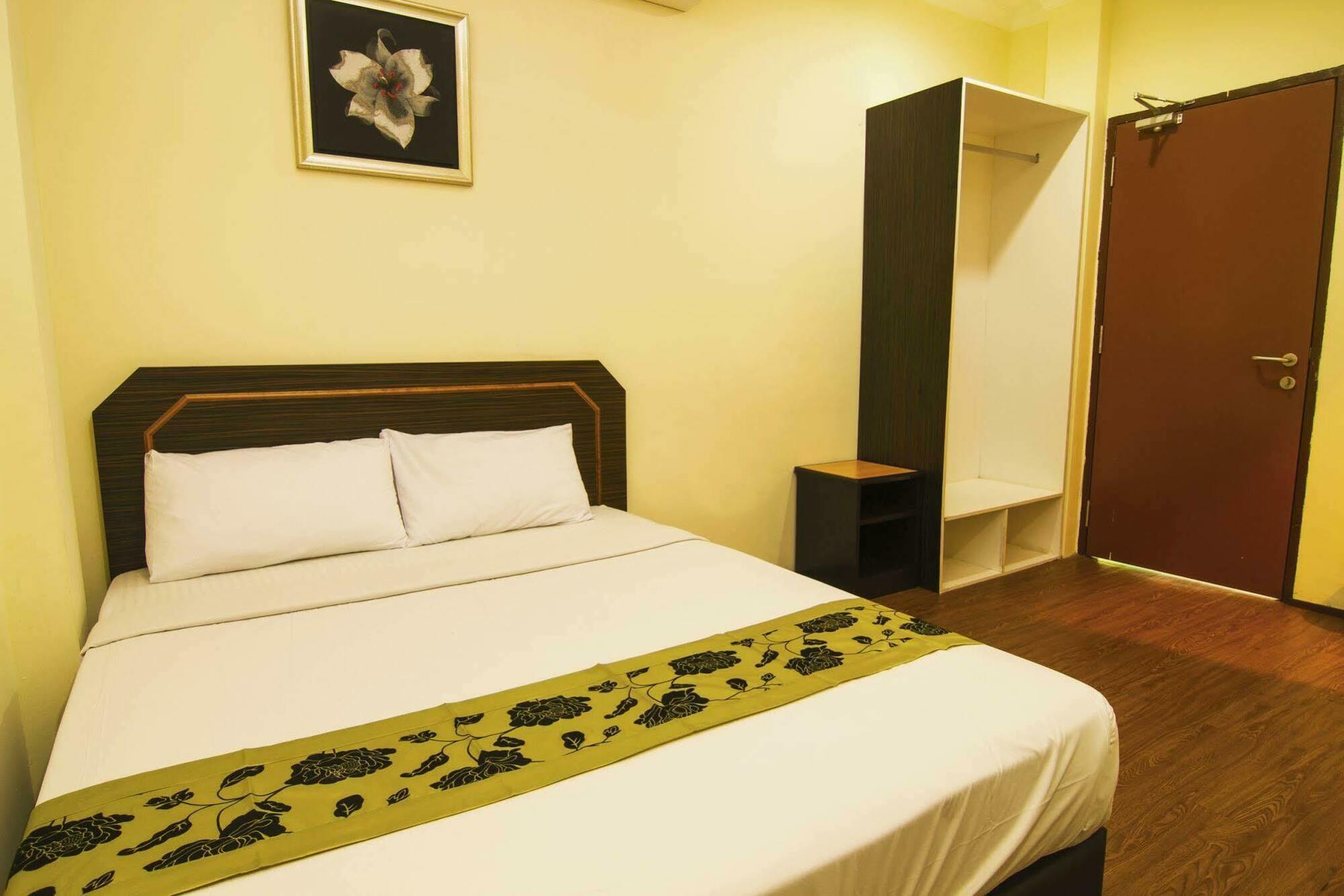Oyo 327 Buddys Hotel كوالالمبور المظهر الخارجي الصورة